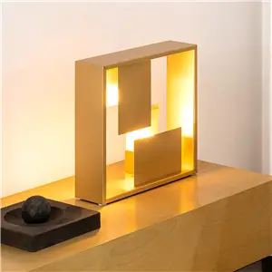 Artemide Artemide Fato lampada da tavolo - oro