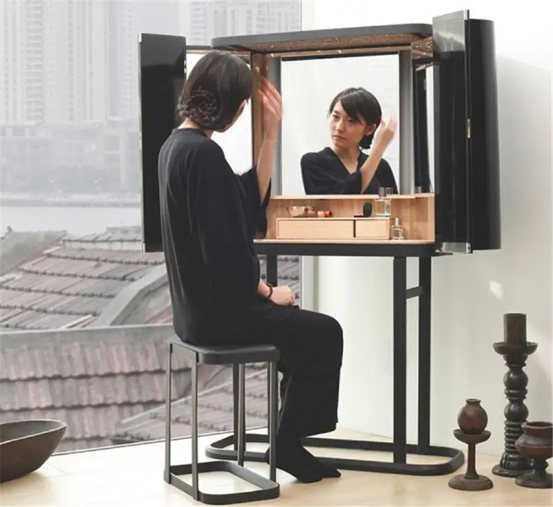 Barcelona Design The Narcissist Toeletta