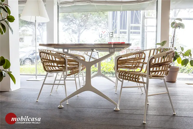 Casamania set da 4 sedie Raphia Rattan con telaio in metallo verniciato bianco, seduta e schienale in giunco naturale e legacci in nylon