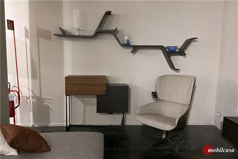 Cattelan Italia Portos mobile bar in legno verniciato graphite opaco e noce canaletto con base in acciaio verniciato graphite