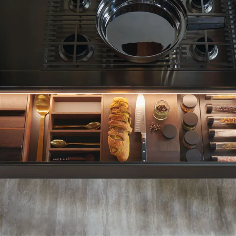 Dada Hi-Line 6 Frame door Cucina