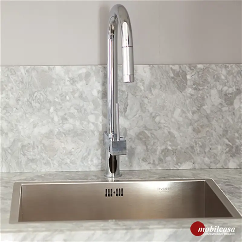 Effetì Luce composizione cucina