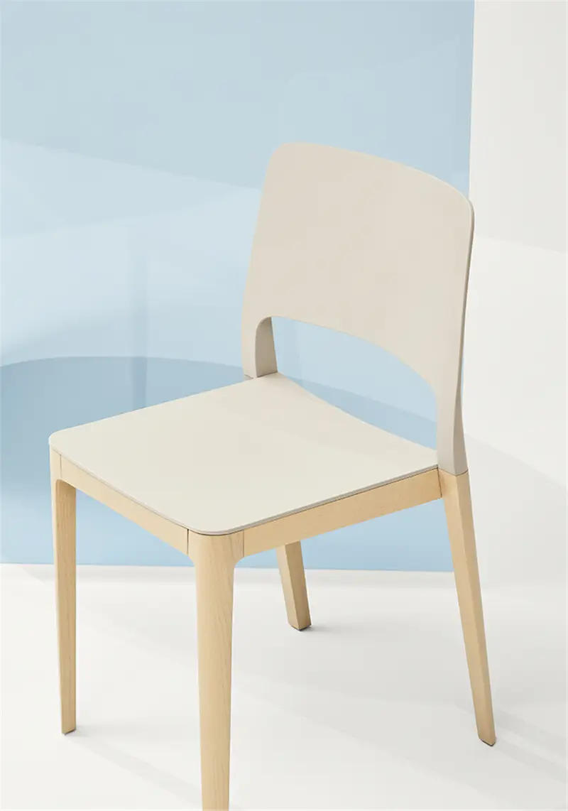 Infiniti Settesusette sedia