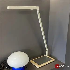 Luceplan BAP lampada da tavolo con base