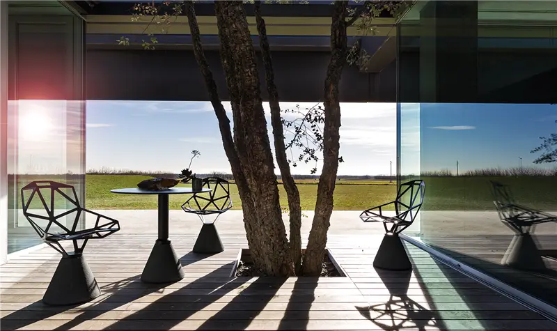 Magis Chair_One sedia con base in cemento