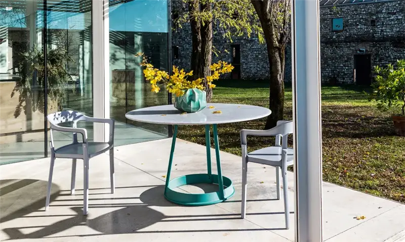 Magis Brut tavolo rotondo ø 130 cm