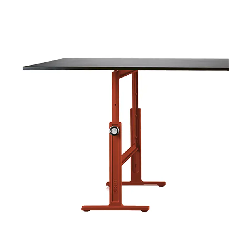 Magis Brut tavolo regolabile in altezza