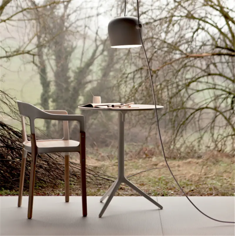 Magis Central tavolo con piano ribaltabile