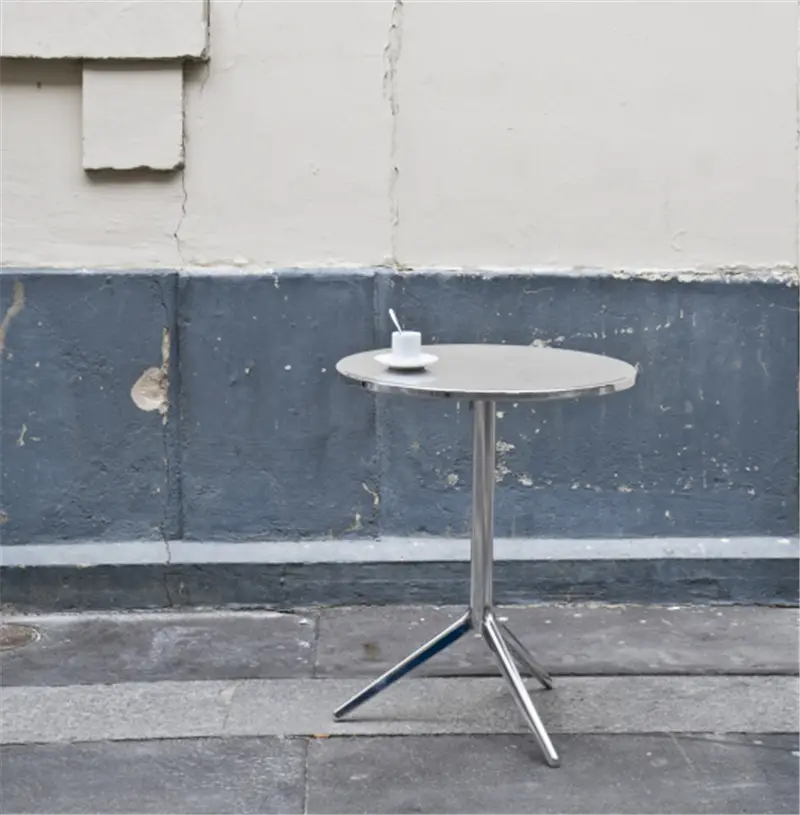 Magis Central tavolo con piano ribaltabile