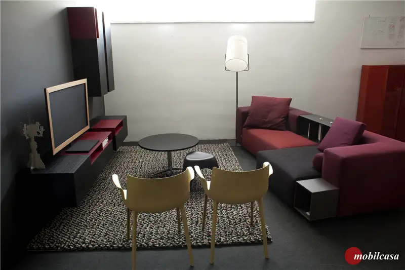 MDF Italia Inmotion composizione soggiorno in frassino laccato nero e rosso