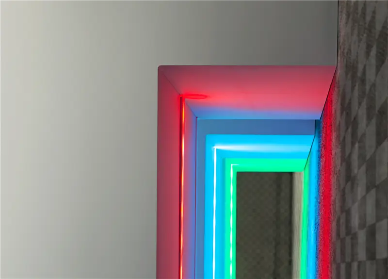 Minotti Italia Formosa in piedi