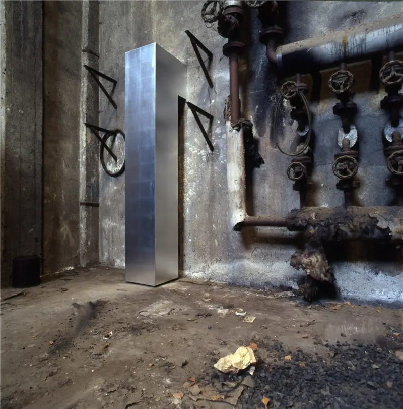 Minotti Italia Formosa in piedi