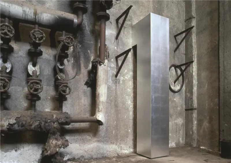 Minotti Italia Formosa in piedi