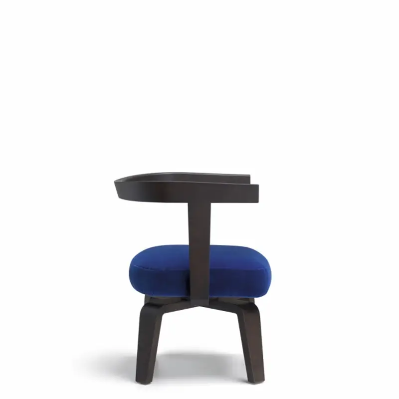 Molteni & C Porta volta sedia low chair - struttura in massello frassino tinto, seduta in velluto