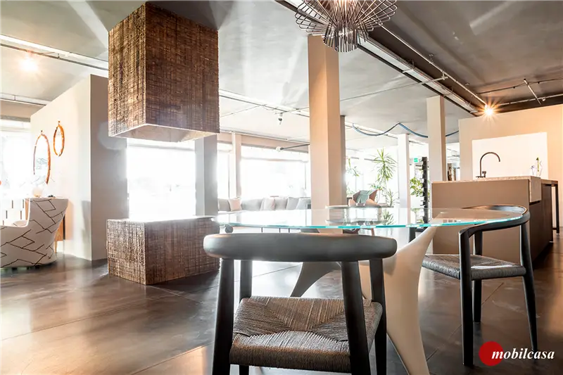 Molteni & C Arc tavolo - ø 140 cm, base grigia con piano in vetro trasparente extrachiaro