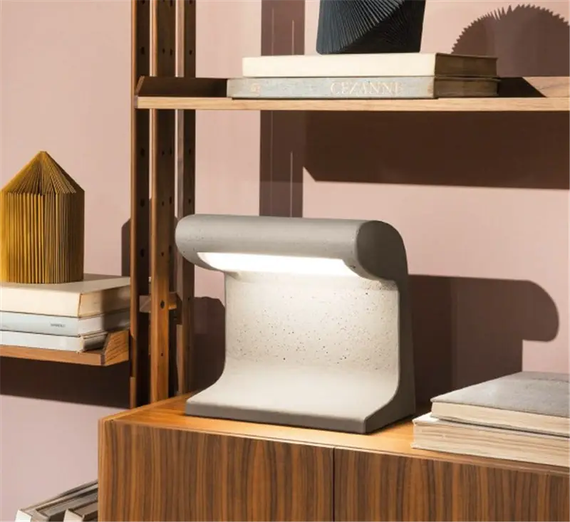 Nemo Borne Béton Petite Lampada da Tavolo