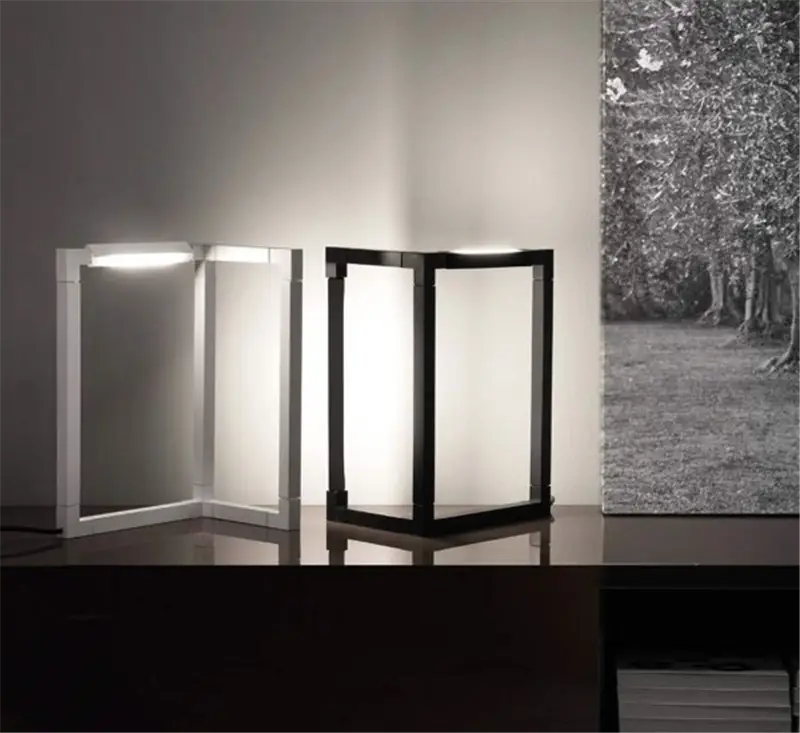 Nemo Spigolo Lampada da Tavolo