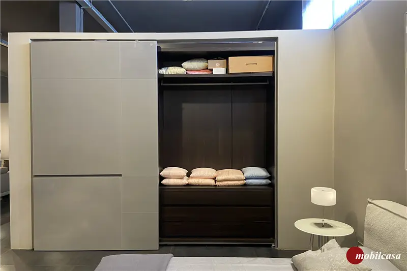 Pianca Sipario Crea complanare armadio - materico cenere e borgogna, L. 306,1 cm, P. 64,2 cm, h. 257,7 cm