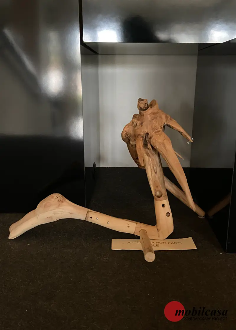 Riccardo Bianchi Artista Attento a non farti male - Scultura in legno