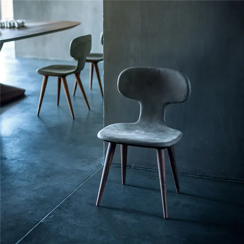 Riva 1920 Klutch sedia