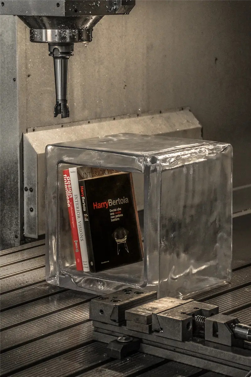 Sturm Milano Sessantanove Contenitore