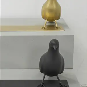 Sturm Milano Noncaga con base Scultura