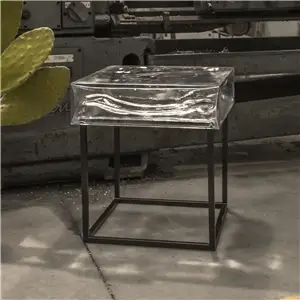 Sturm Milano Quaranta Sgabello h. 44 cm trasparente rosso