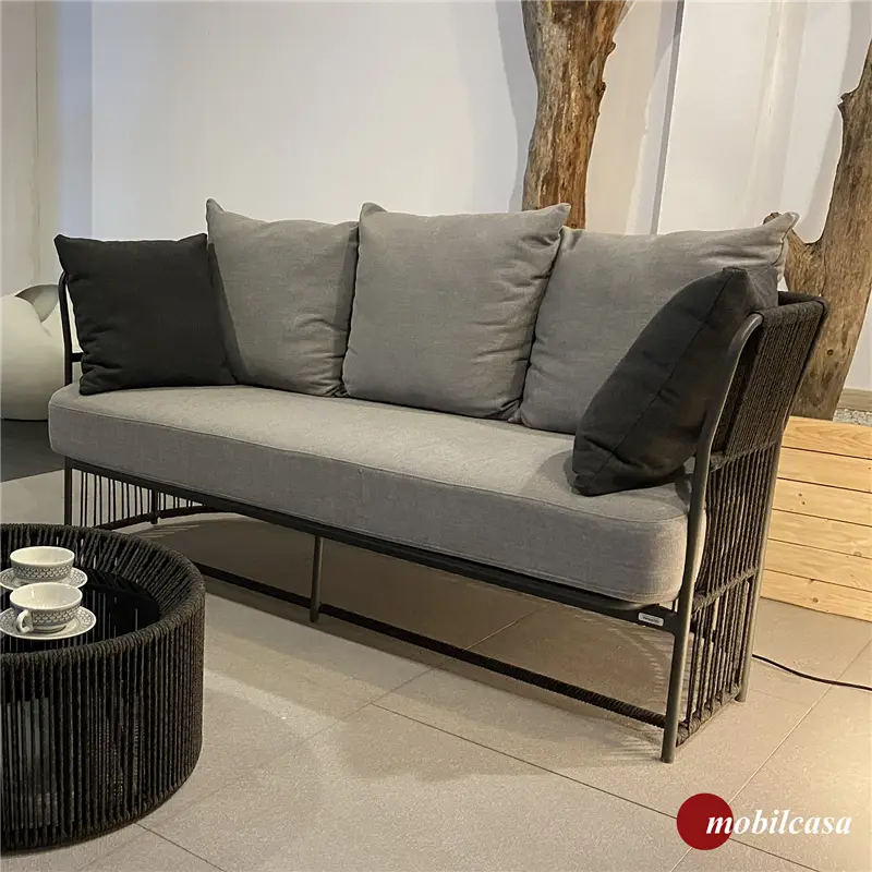 Varaschin Tibidabo Divano 2 posti - Struttura grigia, rivestimento madras perla