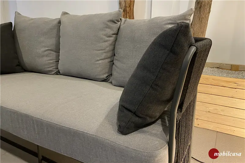 Varaschin Tibidabo Divano 2 posti - Struttura grigia, rivestimento madras perla